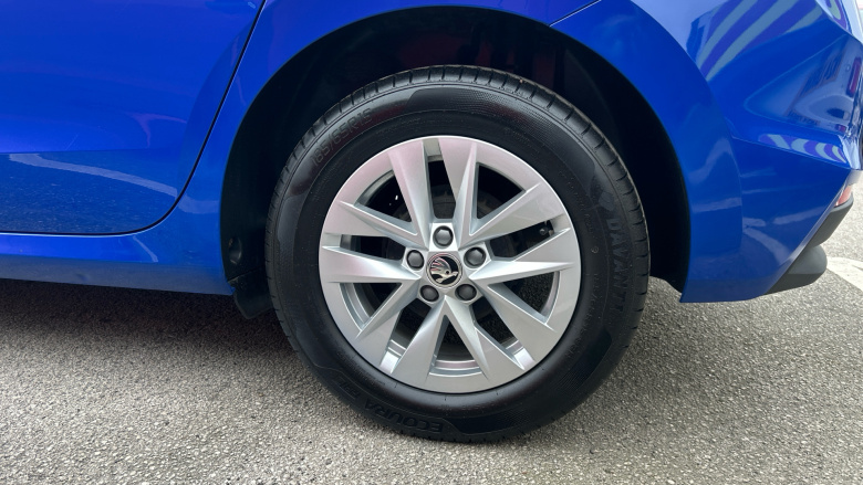 Skoda Fabia 1.0 MPI 80 SE Comfort 5dr Petrol Hatchback